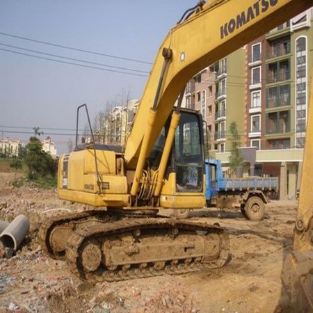 KOMATSU CRAWLER EXAVATOR PC200-6