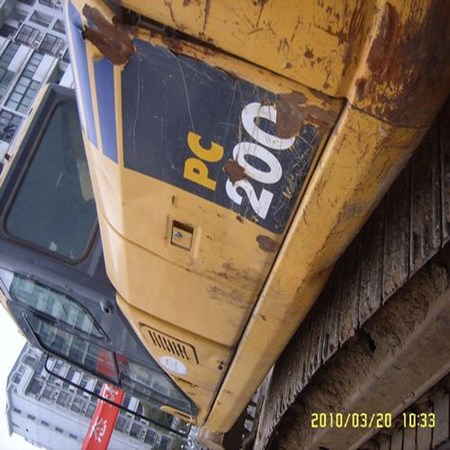 Used Komatsu excavator  PC200