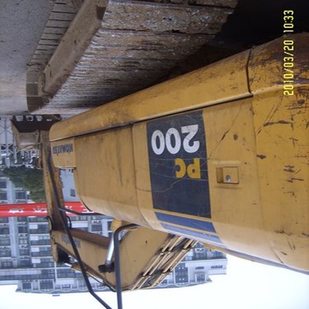 Used Komatsu excavator  PC200