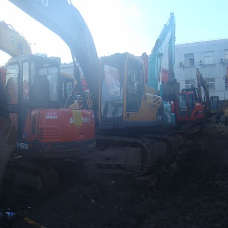 USED VOLVO CRAWLER EXCAVATOR 240