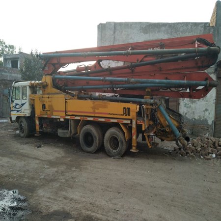 Used Putzmeister M 36-4 Boom Placer Concrete Pump for Sale