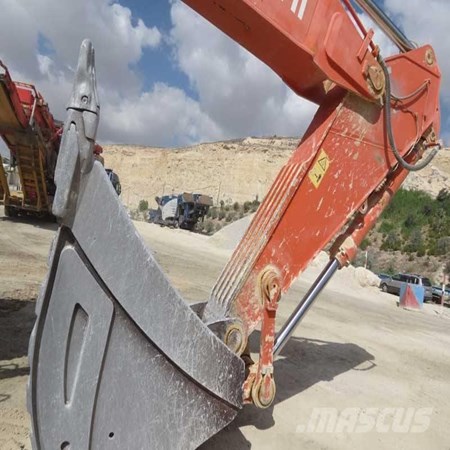 Used HITACHI ZX670LCH Crawler Excavator for Sale