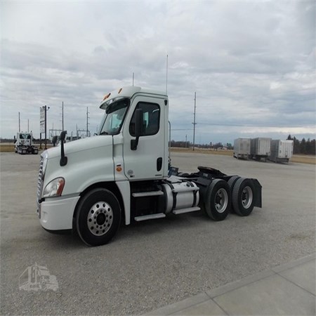 FREIGHTLINER – 2013 – CASCADIA 125 Used Heavy Duty Trucks for Sale