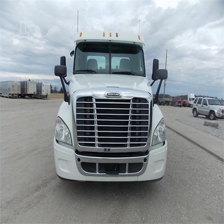 FREIGHTLINER – 2013 – CASCADIA 125 Used Heavy Duty Trucks for Sale
