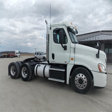 FREIGHTLINER – 2013 – CASCADIA 125 Used Heavy Duty Trucks for Sale