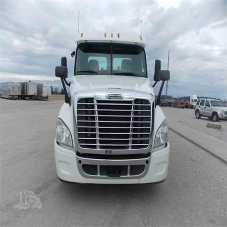 Used FREIGHTLINER CASCADIA 125 Heavy Duty Trucks for Sale
