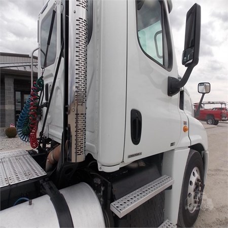 Used FREIGHTLINER CASCADIA 125 Heavy Duty Trucks for Sale