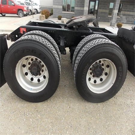 Used VNL64T300 Heavy Duty Trucks – VOLVO for Sale