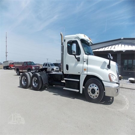 Used FREIGHTLINER CASCADIA 125 Heavy Duty Trucks for Sale