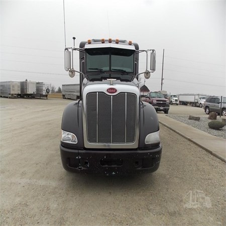 Used INTERNATIONAL 4900 Heavy Duty Truck for Sale