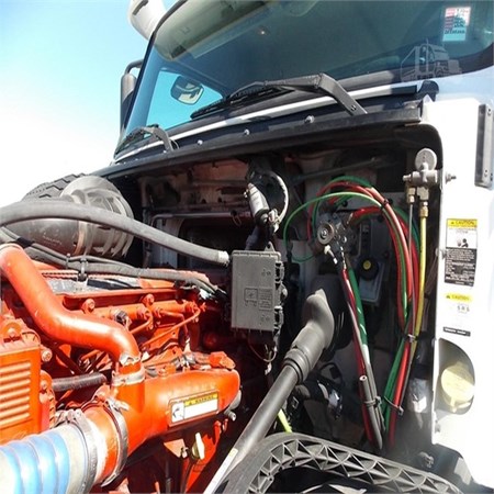 Used VOLVO VNL64T300 Heavy Duty Truck for Sale