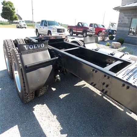 Used VOLVO VNL64T300 Heavy Duty Truck for Sale