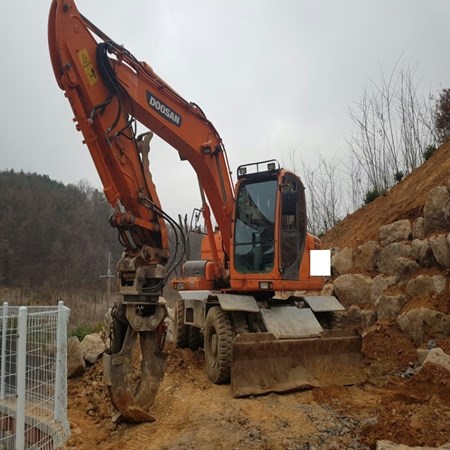 DOOSAN WHEEL EXCAVATOR DX140WACE YEAR:2011 (STOCK:FB3451)
