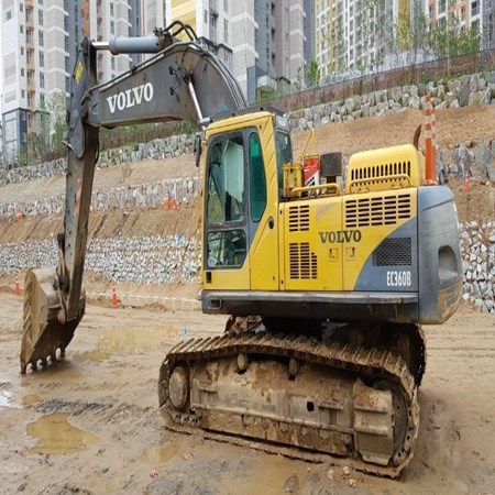 VOLVO CRAWLER EXCAVATOR EC360B YEAR:2006 (STOCK:FB3446)