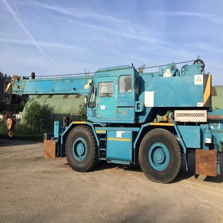 Used Rough Terrain Crane TADANO TR300E for Sale