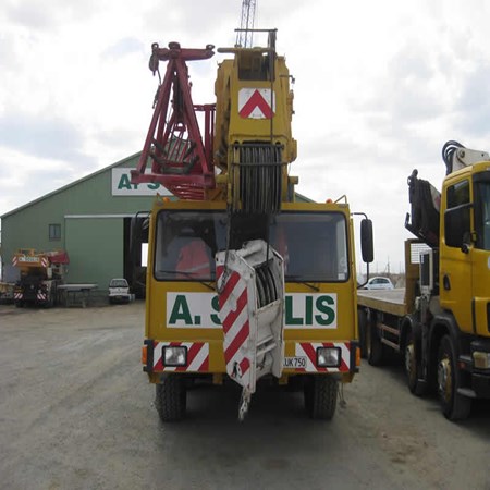 Used LIEBHERR LTM1090 All Terrain Crane - 1992 Year for Sale