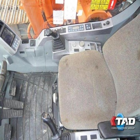 Doosan – DX225LC Used Long Reach Crawler Excavator for Sale