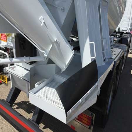 Used Standard Transit Concrete Mixer - MERCEDES / HYMIX Model P6000 6/7m3 for Sale