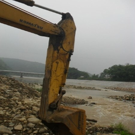 Used Komatsu PC220-6 Crawler Excavator for Sale