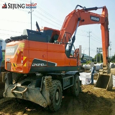 Used DOOSAN DX210W-5 Wheel Excavator for Sale