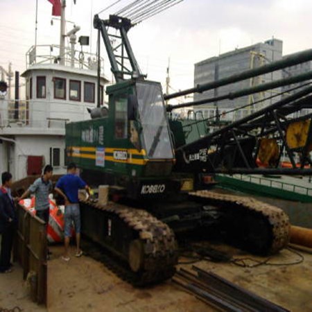 Kobelco 7055-2 crawler crane