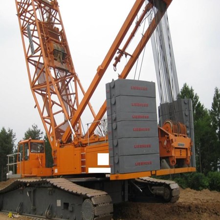 Liebherr LR1350 crawler crane