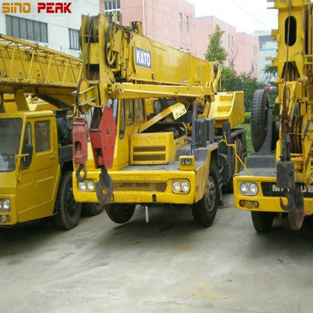 used kato truck crane 25t NK250E_3